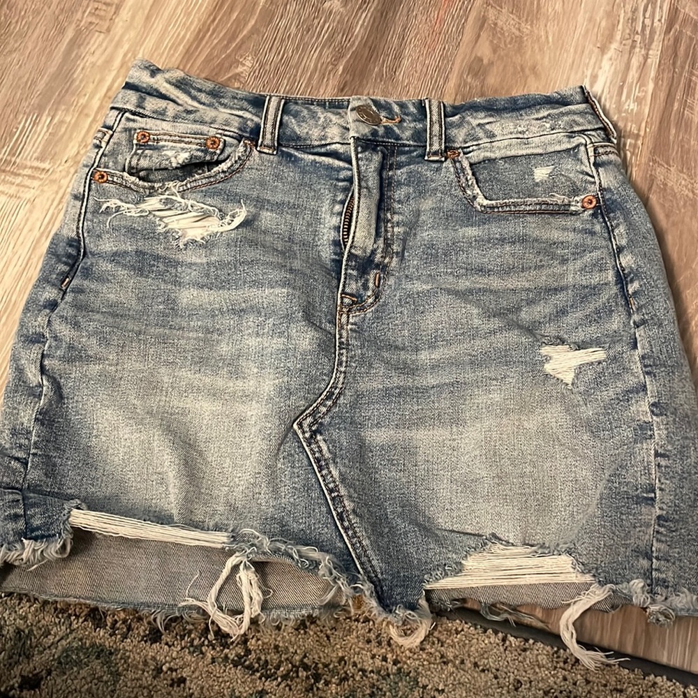 size 4, super stretch, curvy, high-rise, mini, American eagle jean skirt